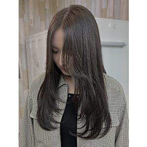 レイヤースタイル×グレージュカラー