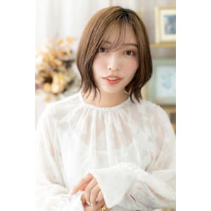 伸ばしかけ◎くびれボブディこなれ抜け感ヘア　フェザーショート