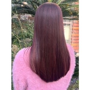 ピンクブラウン　ストレートヘア　髪質改善　ダメージレスカラー