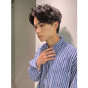 アップバングマッシュ　ニュアンスパーマ　コンマヘア　黒髪