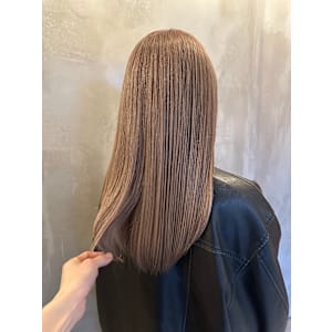 池袋 ブリーチ ハイトーン ミルクティーベージュ♪