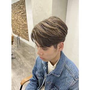 韓国スタイル＋ブリーチカラー/韓国ヘア/韓国センターパート/