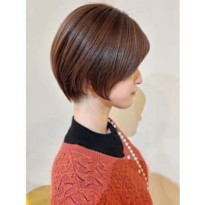 マッシュショート　ベージュカラー　ハイライト　白髪ぼかし