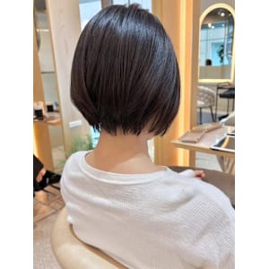 暗髪グレージュ　レイヤーボブ　艶カラー　髪質改善