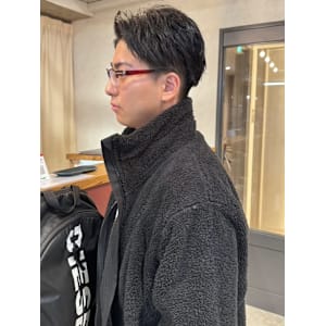 ツーブロック　サイドパート　ビジネスショート　30代