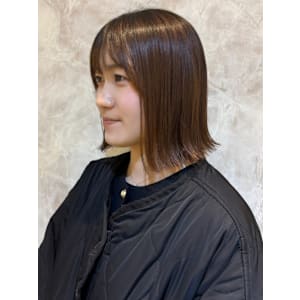 縮毛矯正　外ハネボブ　切りっぱなし　ベージュカラー