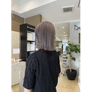 ミルクティーベージュ