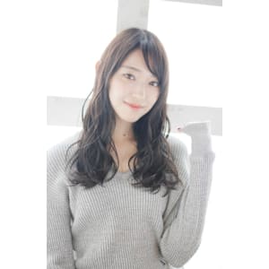 斜めバング/暗髪/巻き髪/ダークトーン