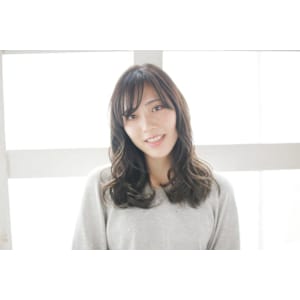 ナチュラルブラウン/ゆるふわ巻き/斜めバング