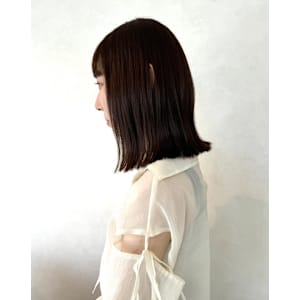 ブリーチ無し・ミルクティーベージュ・ミディアムボブ