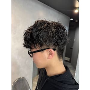 ニュアンスパーマ　刈り上げ