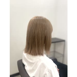 ミルクティーベージュ