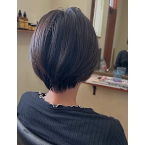 コンパクトショートヘア