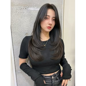 レイヤーカット/ブルーカラー/ブルーブラック