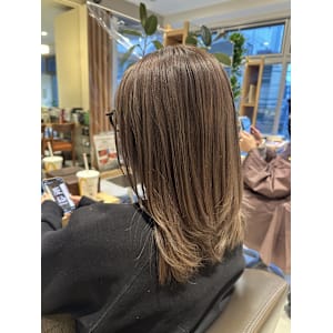 AVEDAグレージュカラー