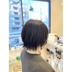 外ハネショートボブ