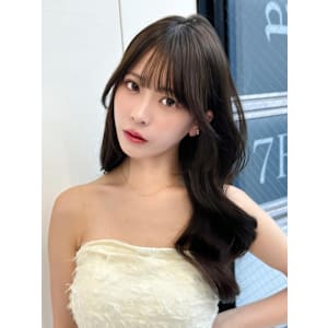 透明感のあるオリーブベージュ【三軒茶屋】