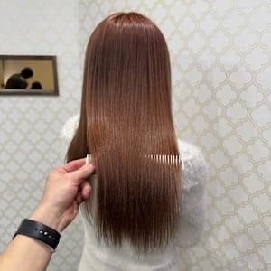 ピンクベージュ