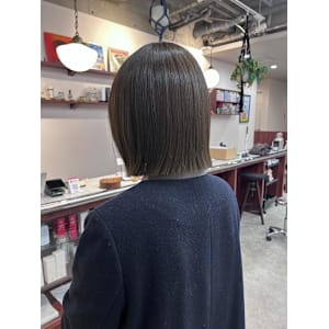 【Look at】カーキベージュミニボブアッシュ