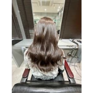 【イノアカラー】透明感のあるグレージュカラー