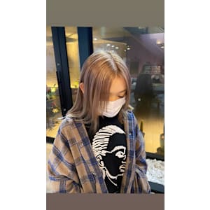 ベージュカラー