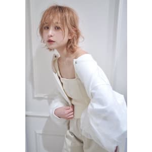 パーマ風ショート×オレンジヘア