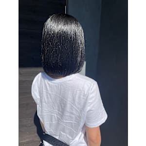 ミディアムボブ