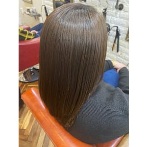 ストレートヘア　ベージュ　髪質改善　縮毛矯正　うるつや