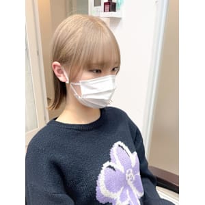 切りっぱなし/ぱつっとボブ/外ハネボブ/ブリーチカラー