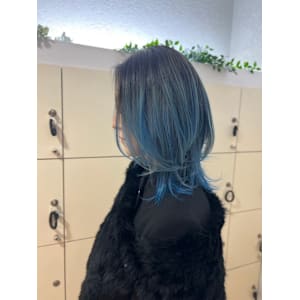 バレイヤージュ　グラデーションカラー