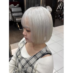 ホワイト/タッセルボブ/ハイトーン　岩崎錦糸町