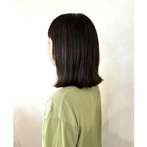 ブリーチ無し・オリーブベージュカラー・ミディアムボブ