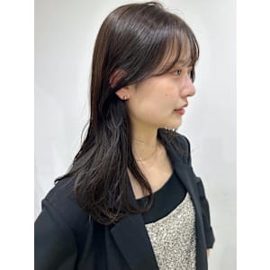 韓国風ヘア　グレージュカラー　顔周りレイヤー　透明感カラー