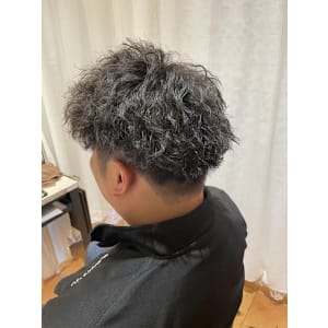 大人気のツイストスパイラルパーマ