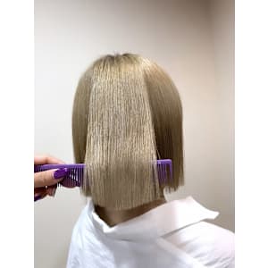 【W_SALON 河原町】ブロンドベージュ/ミニボブ