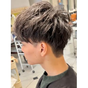 頭皮　悩み　白髪　メンズ　頭皮改善　短髪　刈り上げ　生え際