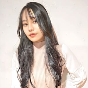 ゆる巻きロング／髪質改善／艶感ブラック