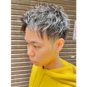 ツイスト　メンズ　パーマ　メンズショート　mens おしゃれ