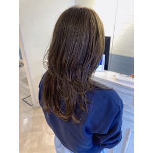 軽めロングウルフレイヤー2025年人気赤み無ブラウン赤羽美容