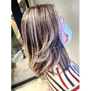 上品バレイヤージュ/ベージュ/ゆる巻きレイヤー - Aco【アコ】掲載中