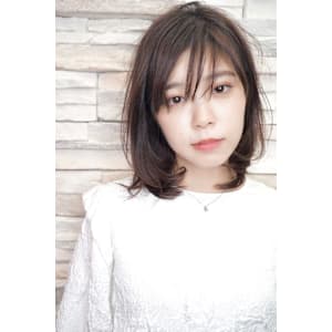 お手入れ簡単　ミディアムレイヤーボブ　表参道　美容院