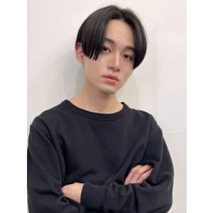 黒髪　センターパート　スーツヘア　ビジネスへア　時短へア