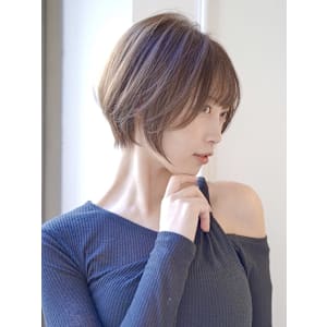 くびれショートぱっつん前髪で可愛く