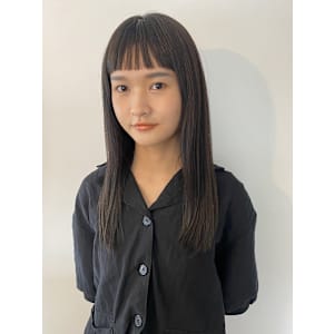 縮毛矯正と艶カラーで透明感たっぷりのサラ艶ロングヘア