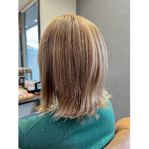 ミルクティーベージュ