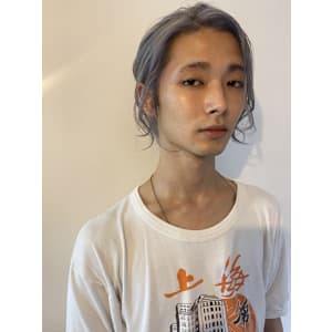 メンズのホワイトシルバーカラー