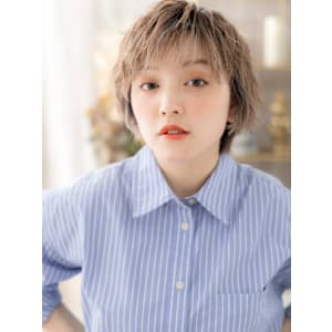 フレンチカジュアルくせ毛風マッシュパーマ　ホワイトブロンド