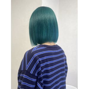 高発色！マニキュアで作るグリーンカラー♪