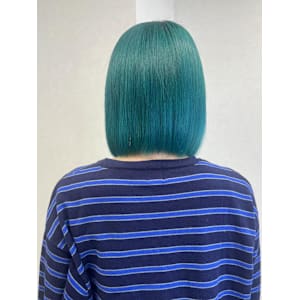 高発色！マニキュアで作るグリーンカラー♪