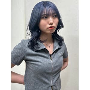 シルバーに色落ちするブルーカラー♪